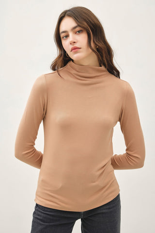 Mock Neck Long Sleeve T-Shirt in Camel