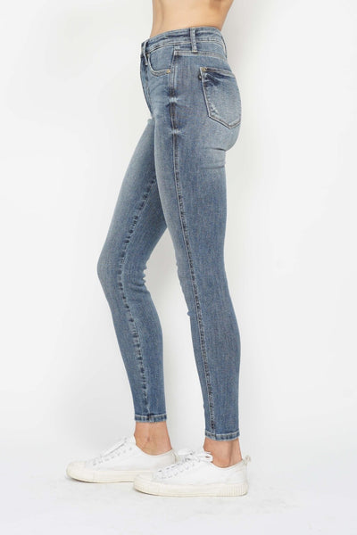 Judy Blue Tummy Control Light Wash Skinny Jeans